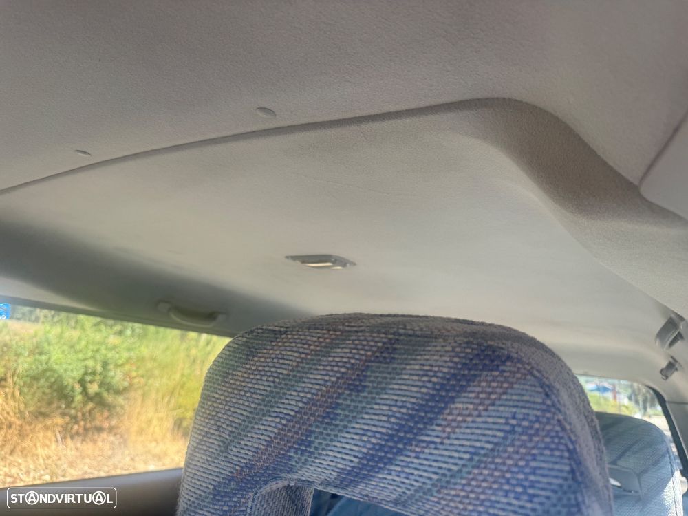 Mitsubishi Space Gear 2.5 TD GLX - 24