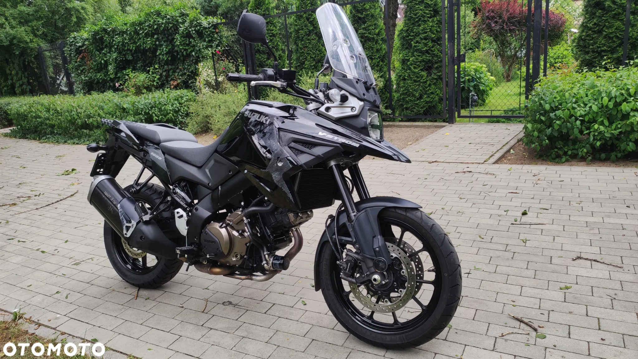Suzuki V-STROM - 2