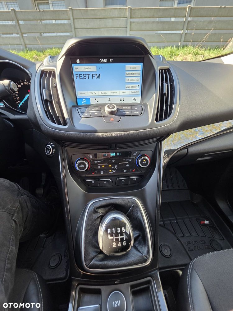Ford Kuga - 27