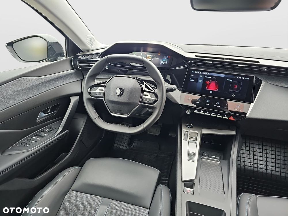Peugeot 408 - 25