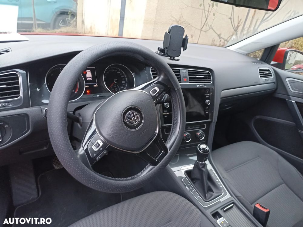 Volkswagen Golf 1.6 TDI SCR Comfortline - 14