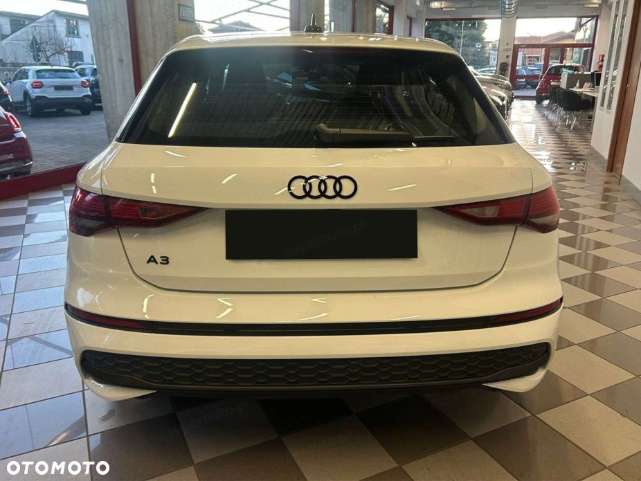 Audi A3 Sportback 35 TFSI mHEV Advanced S tronic - 2