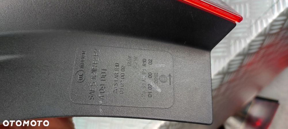 2990110 lampa prawa prawy tył tylna w błotnik BMW X1 E84 2009-2015 EUROPA - 5