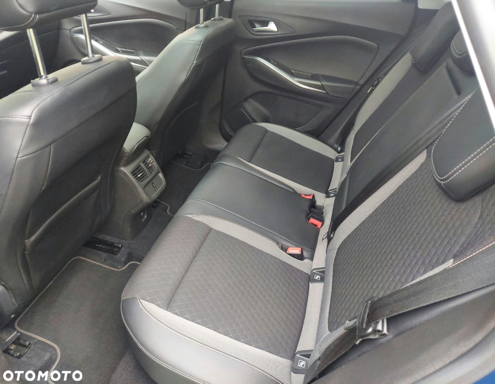 Opel Grandland X - 16