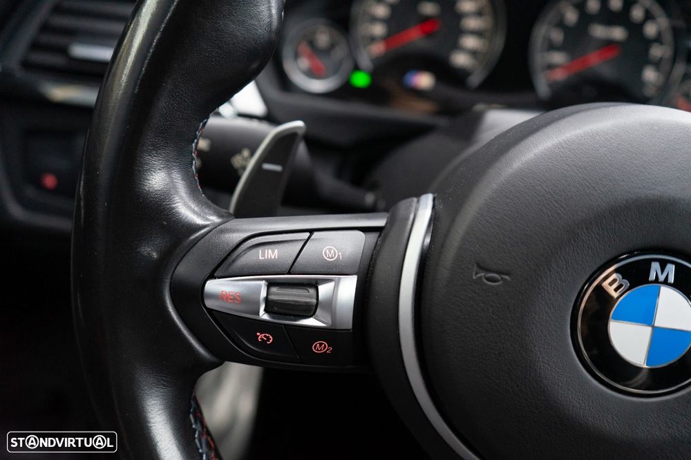 BMW M4 Auto - 39