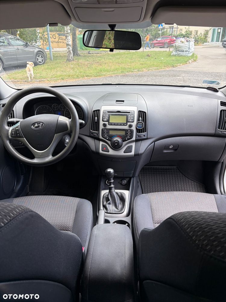 Hyundai i30 1.6 Classic + - 13