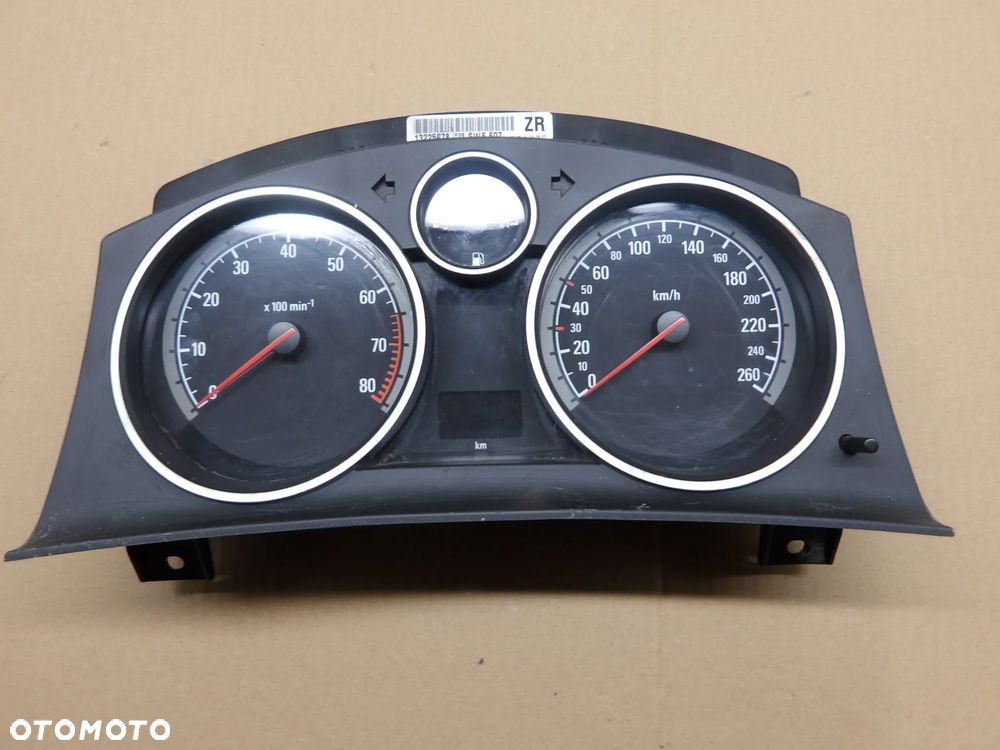 OPEL ZAFIRA B 1.8B LICZNIK ZEGARY 13225978 - 1