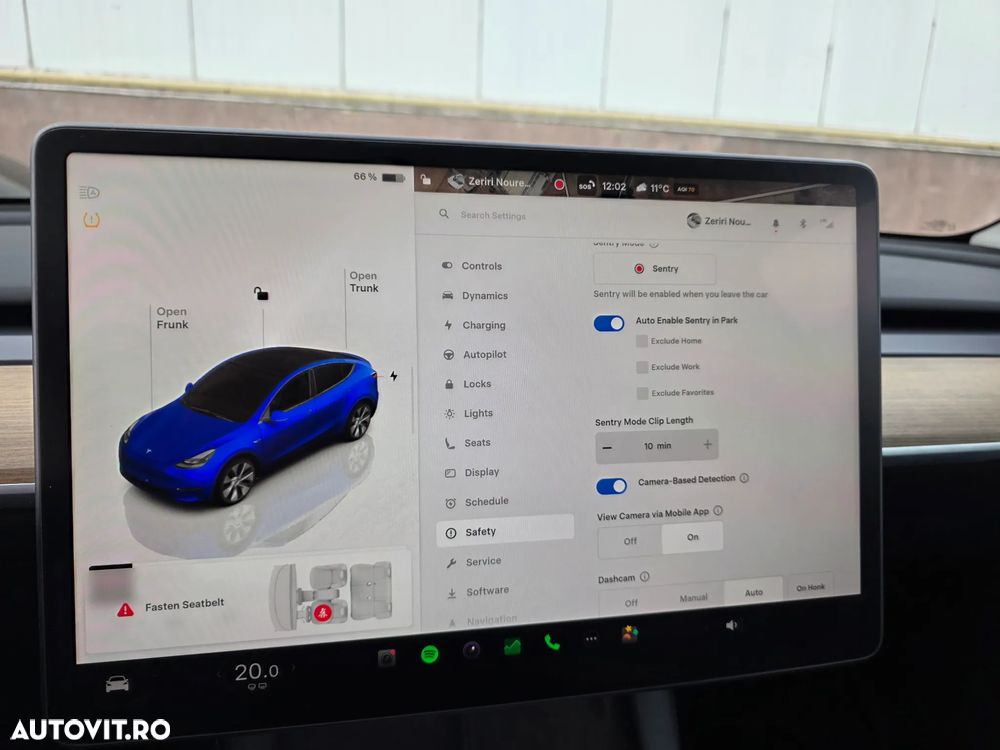 Tesla Model Y AWD Long Range - 29