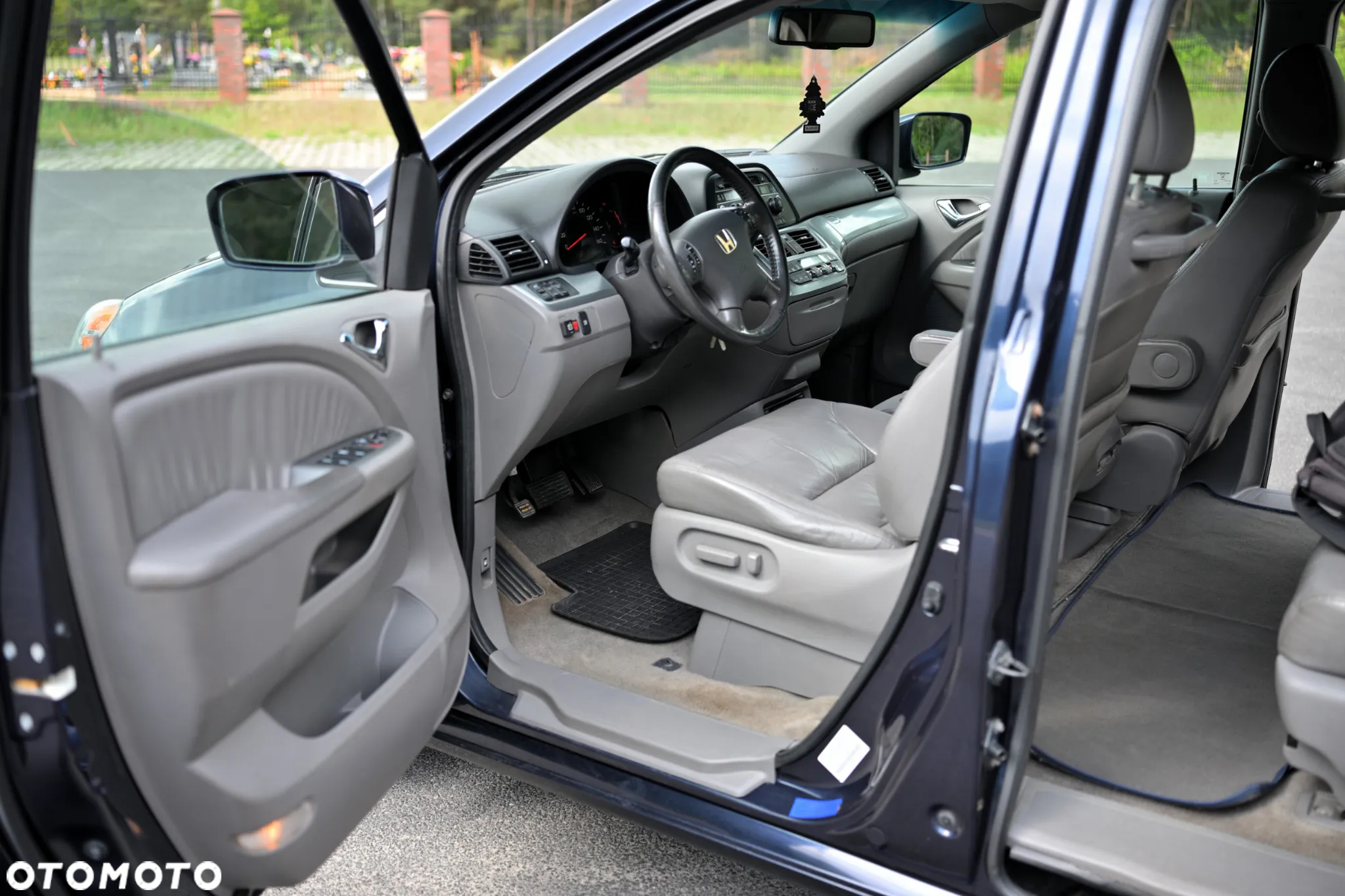 Honda Odyssey 3.5 LX - 21