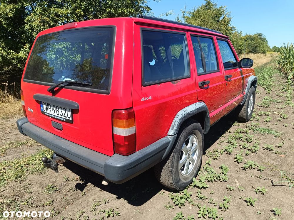 Jeep Cherokee 2.5 Sport - 3