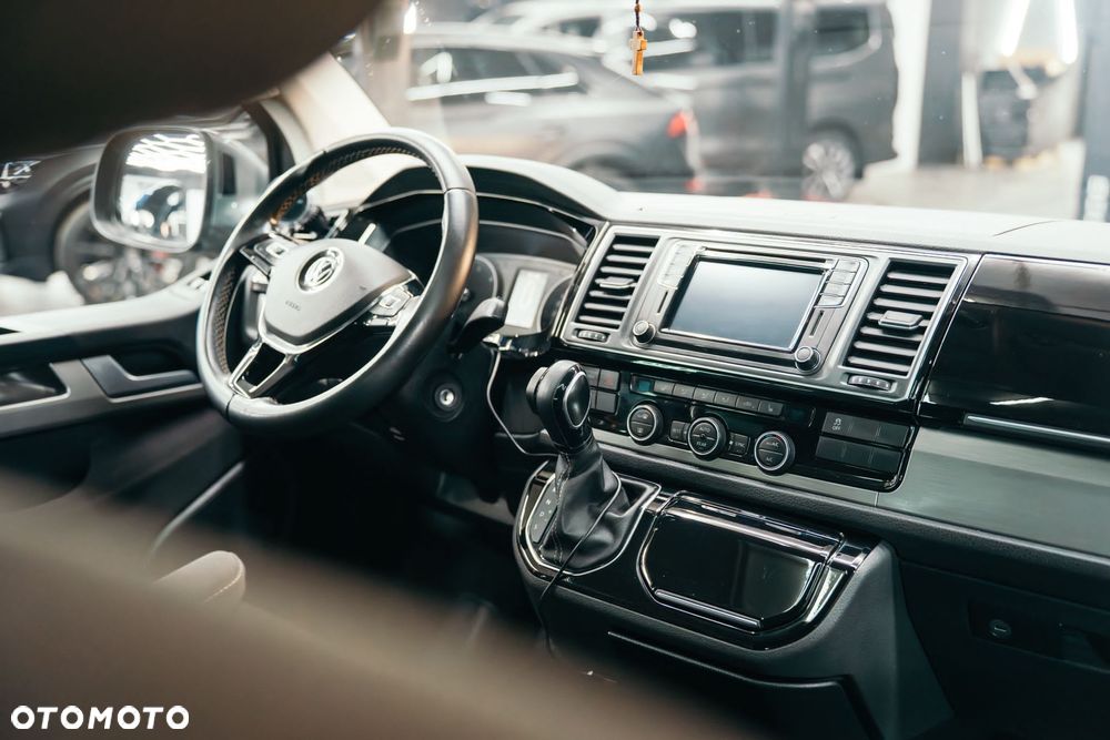 Volkswagen Multivan - 8