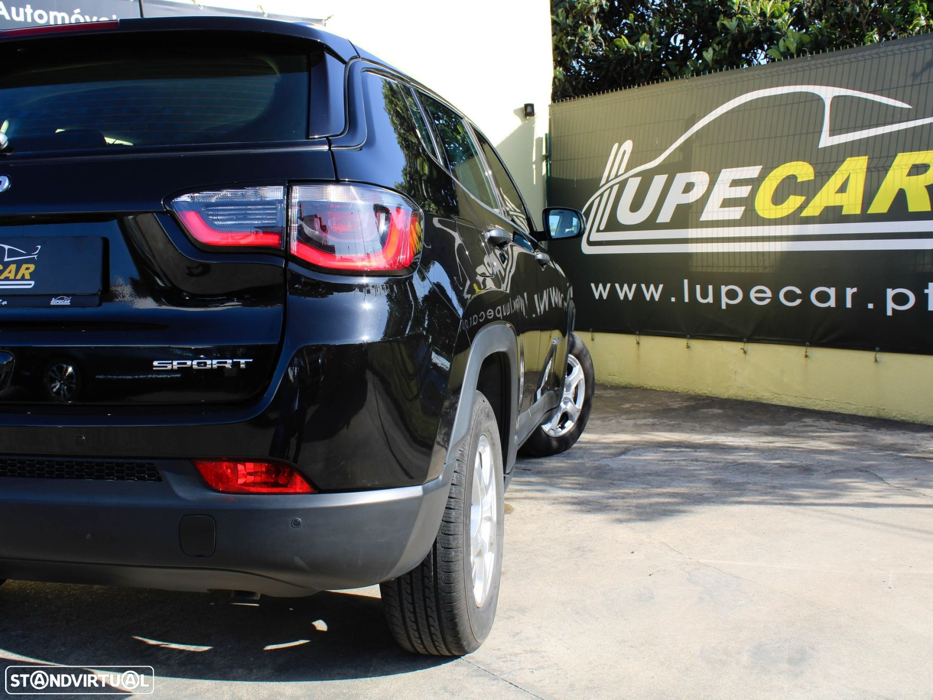 Jeep Compass 1.3 T Sport - 16