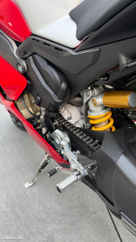 Ducati Panigale V4 Base - 17