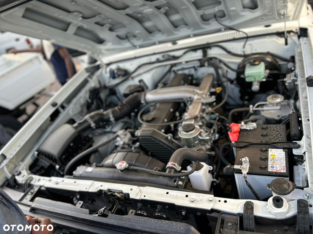 Toyota Land Cruiser - 9