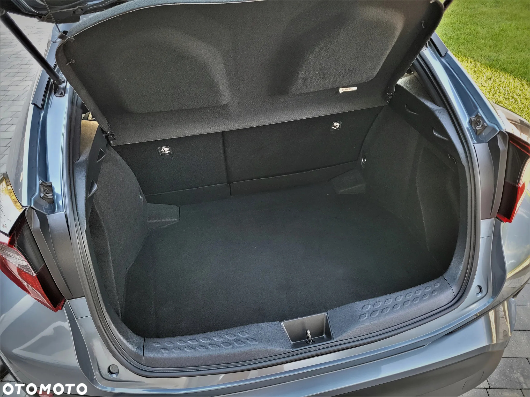 Toyota C-HR 1.8 Hybrid Dynamic - 18