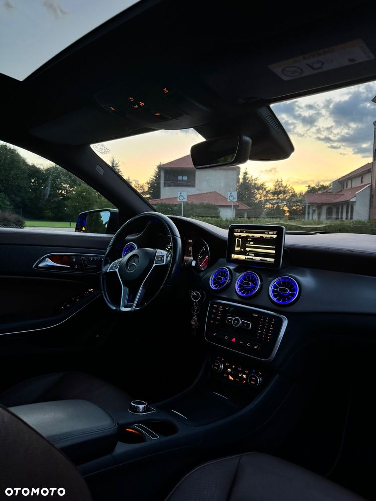 Mercedes-Benz CLA - 26