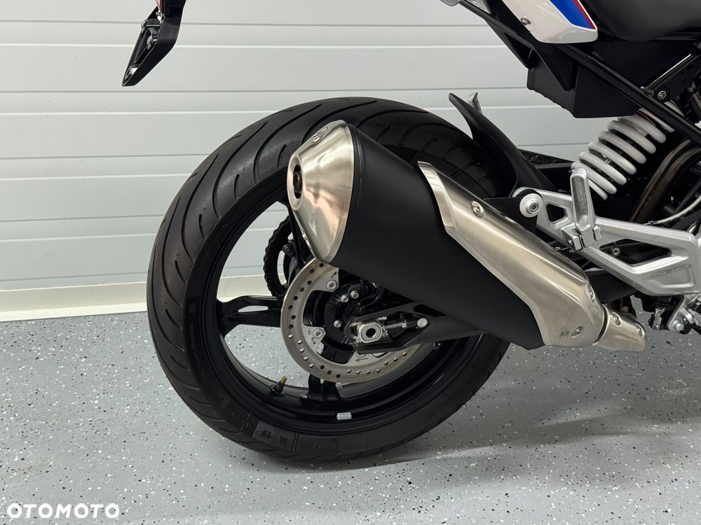 BMW G - 6