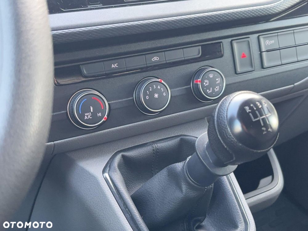 Volkswagen Transporter - 13