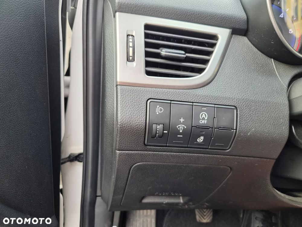 Hyundai i30 1.6 CRDI Intro Edition - 8