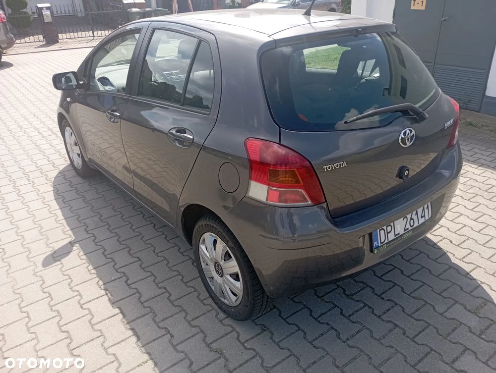 Toyota Yaris 1.33 Luna - 3