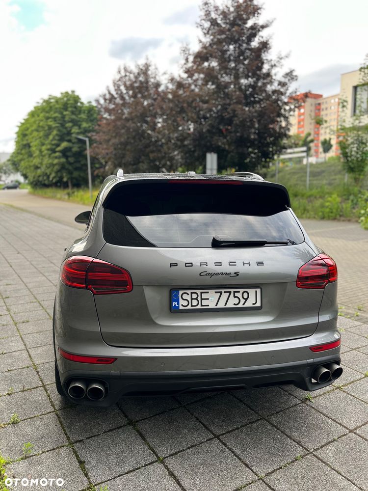 Porsche Cayenne S Platinum Edition - 14