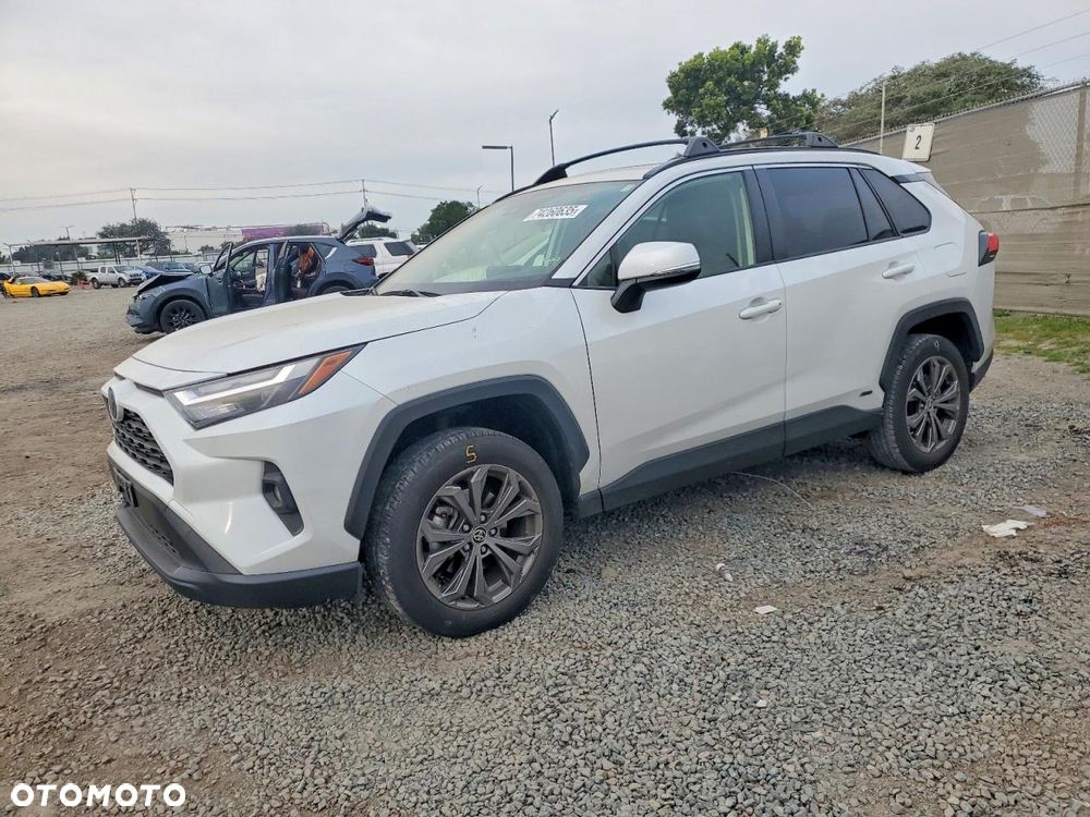 Toyota RAV4 - 2