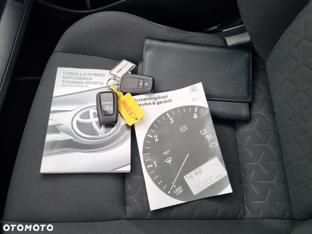 Toyota Corolla 1.8 Hybrid Executive - 27