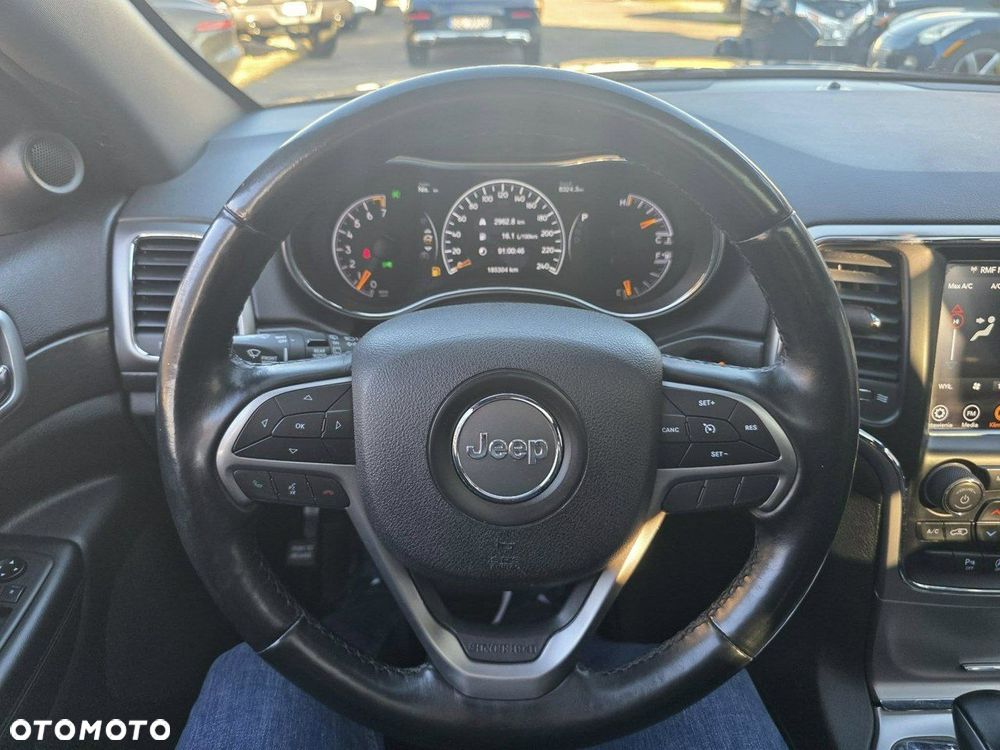 Jeep Grand Cherokee - 8