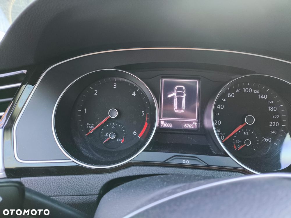 Volkswagen Passat - 6