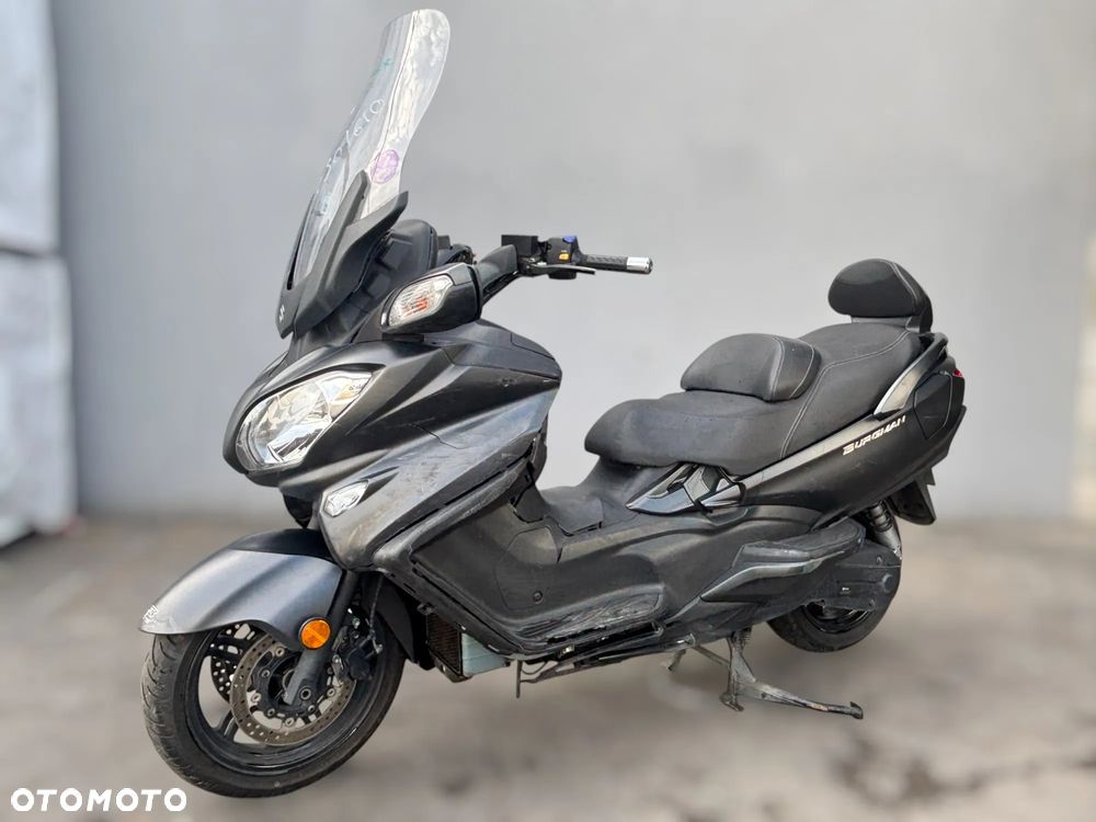 Suzuki Burgman - 6