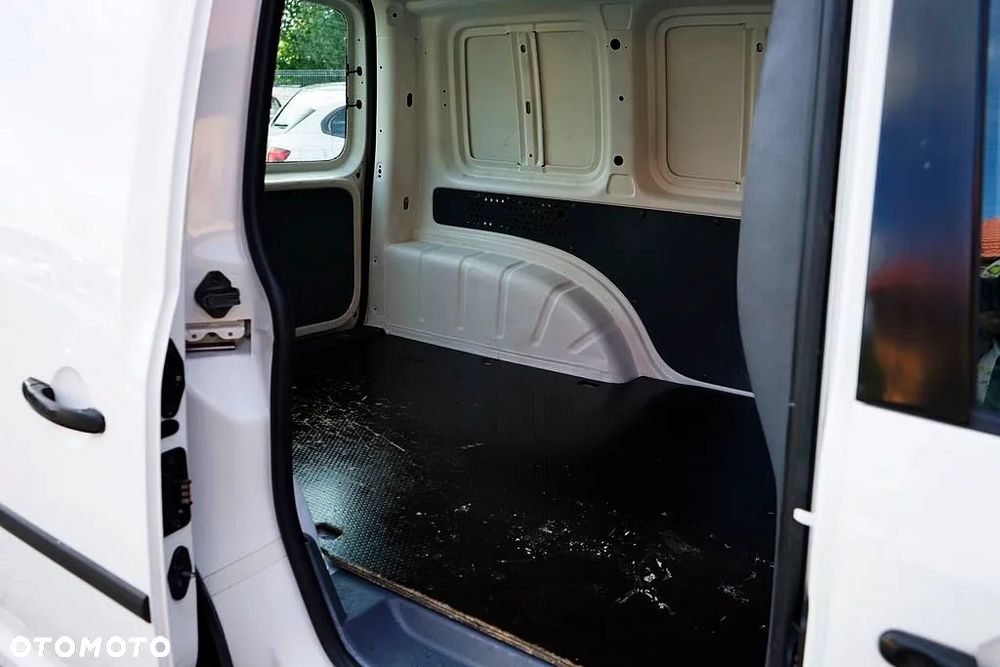 Volkswagen Caddy - 23