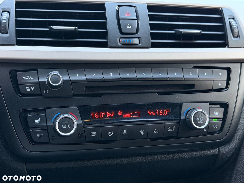 BMW Seria 3 318d Advantage - 25