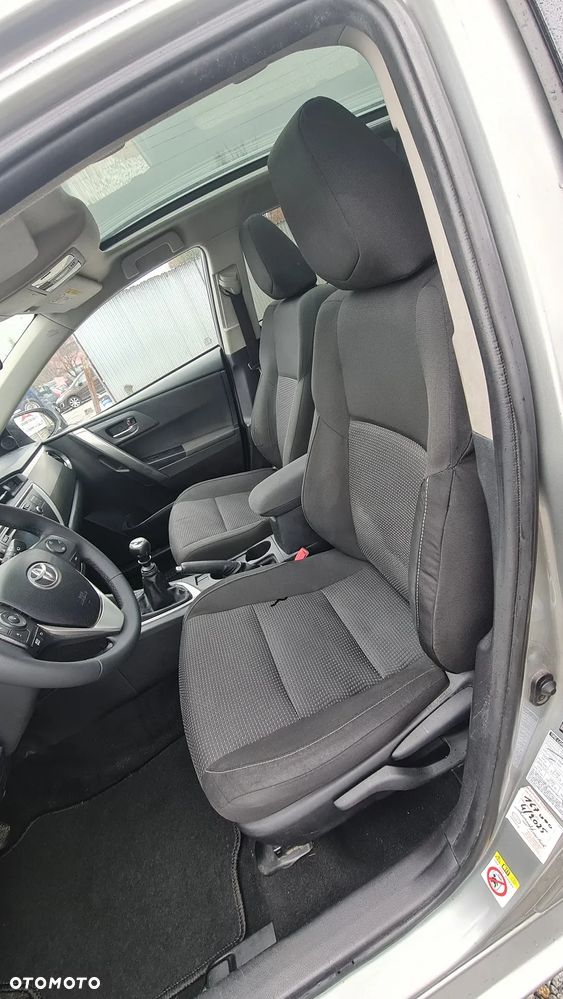 Toyota Auris 1.6 Premium - 20