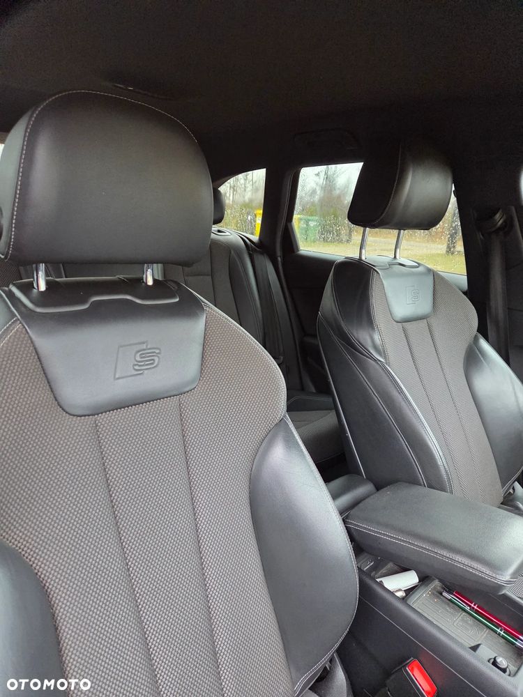 Audi A4 Avant 2.0 TDI Quattro S tronic - 7