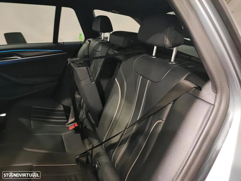BMW 520 e - 12