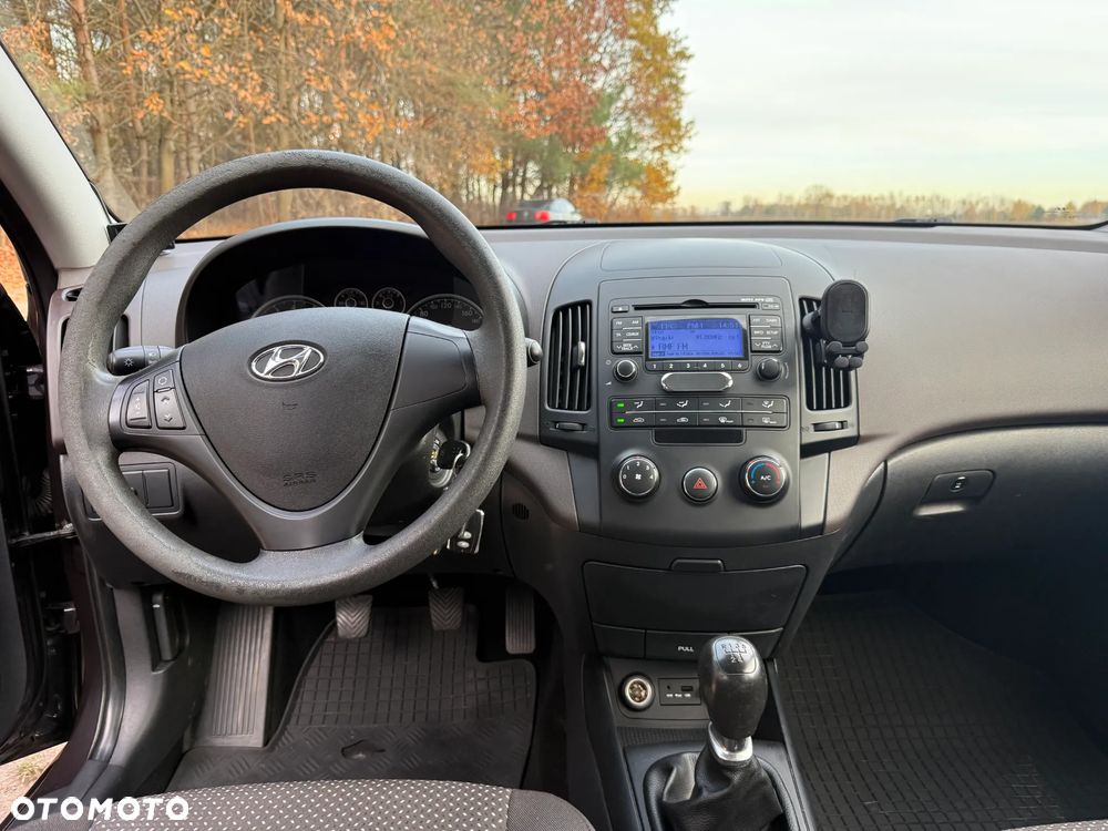 Hyundai i30 1.6 Comfort - 14