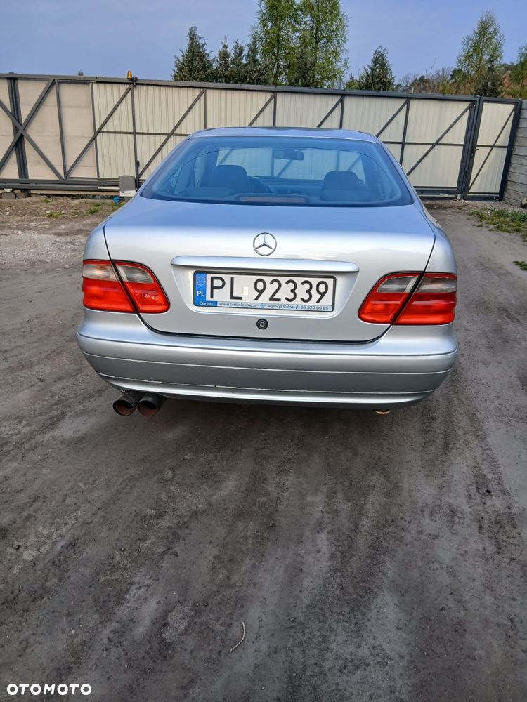 Mercedes-Benz CLK 320 - 4