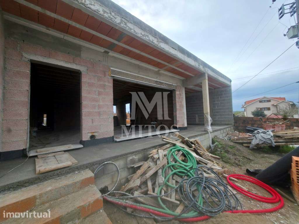 Moradia térrea T3 em construção para venda em Alvarães - Viana do C... - Grande imagem: 2/23