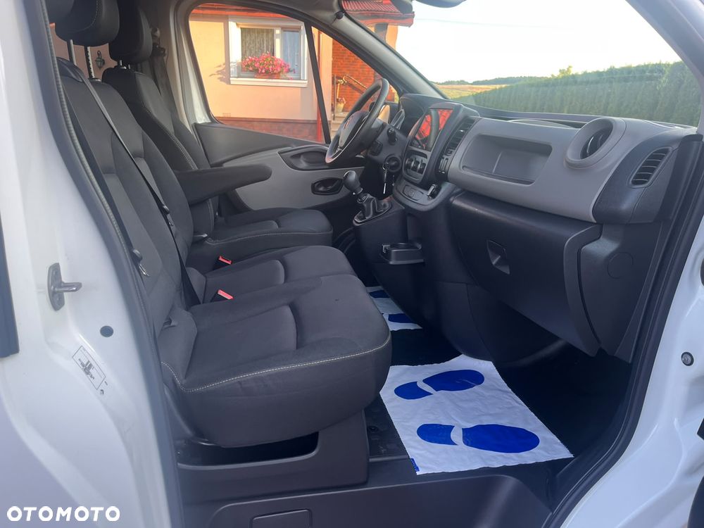 Renault Trafic - 22