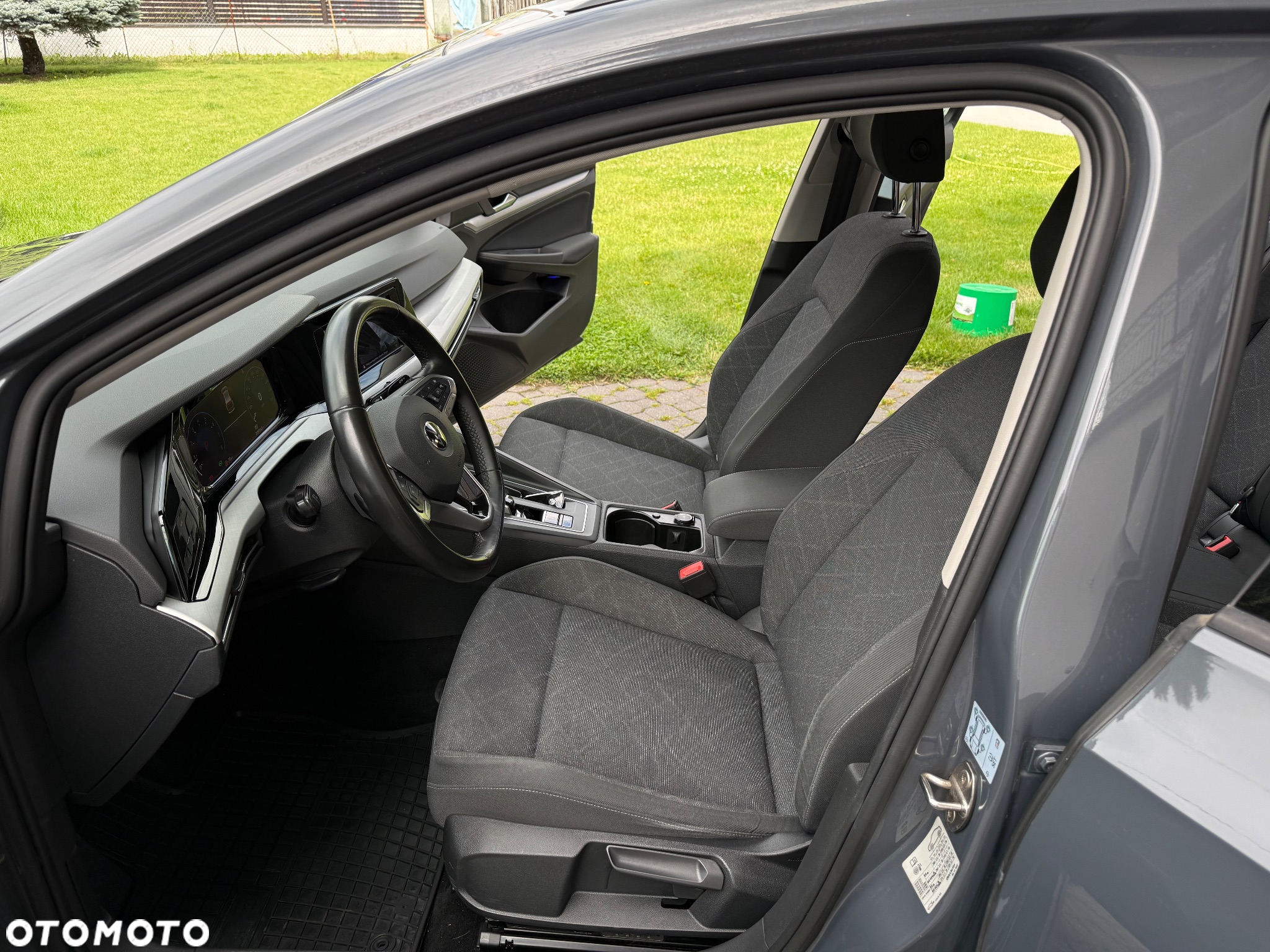 Volkswagen Golf - 23