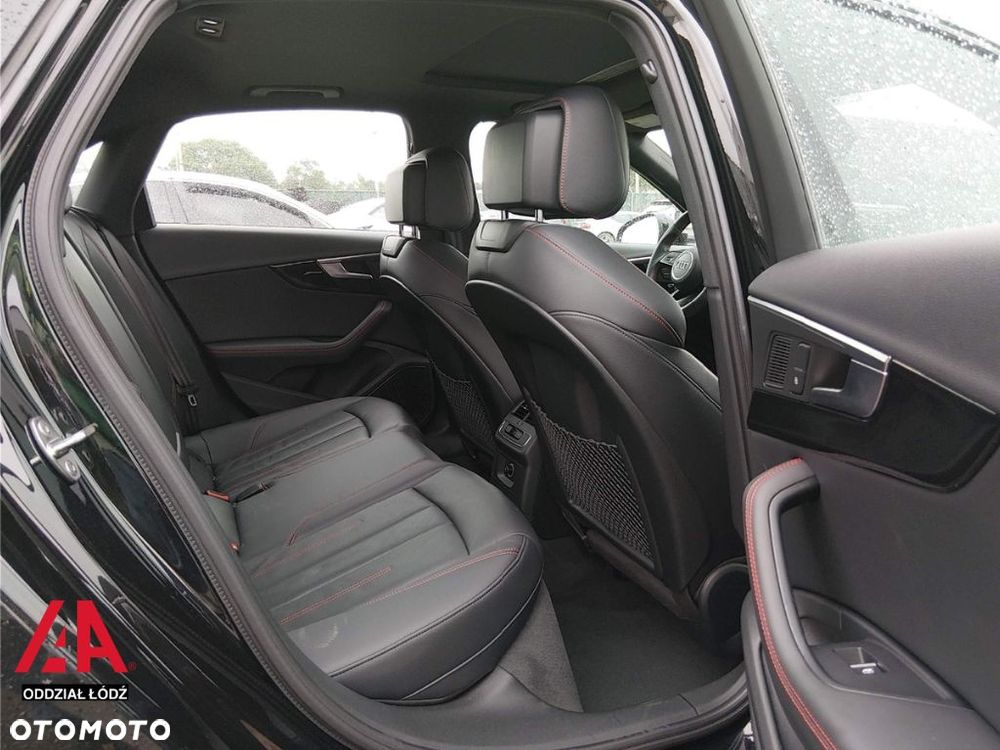 Audi A4 Limousine - 11