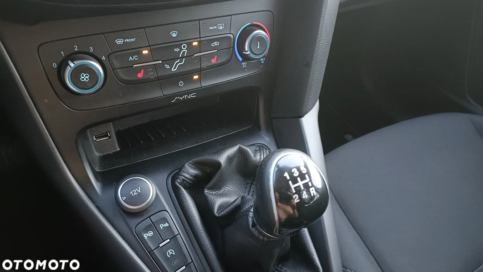 Ford Focus 1.0 EcoBoost Ambiente - 23