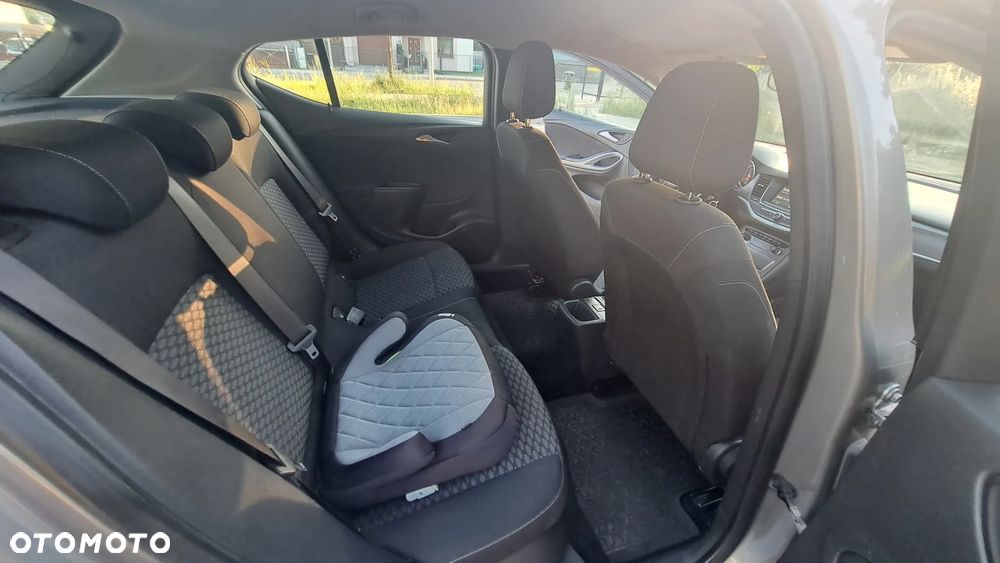 Opel Astra 1.6 CDTI Enjoy S&S - 11