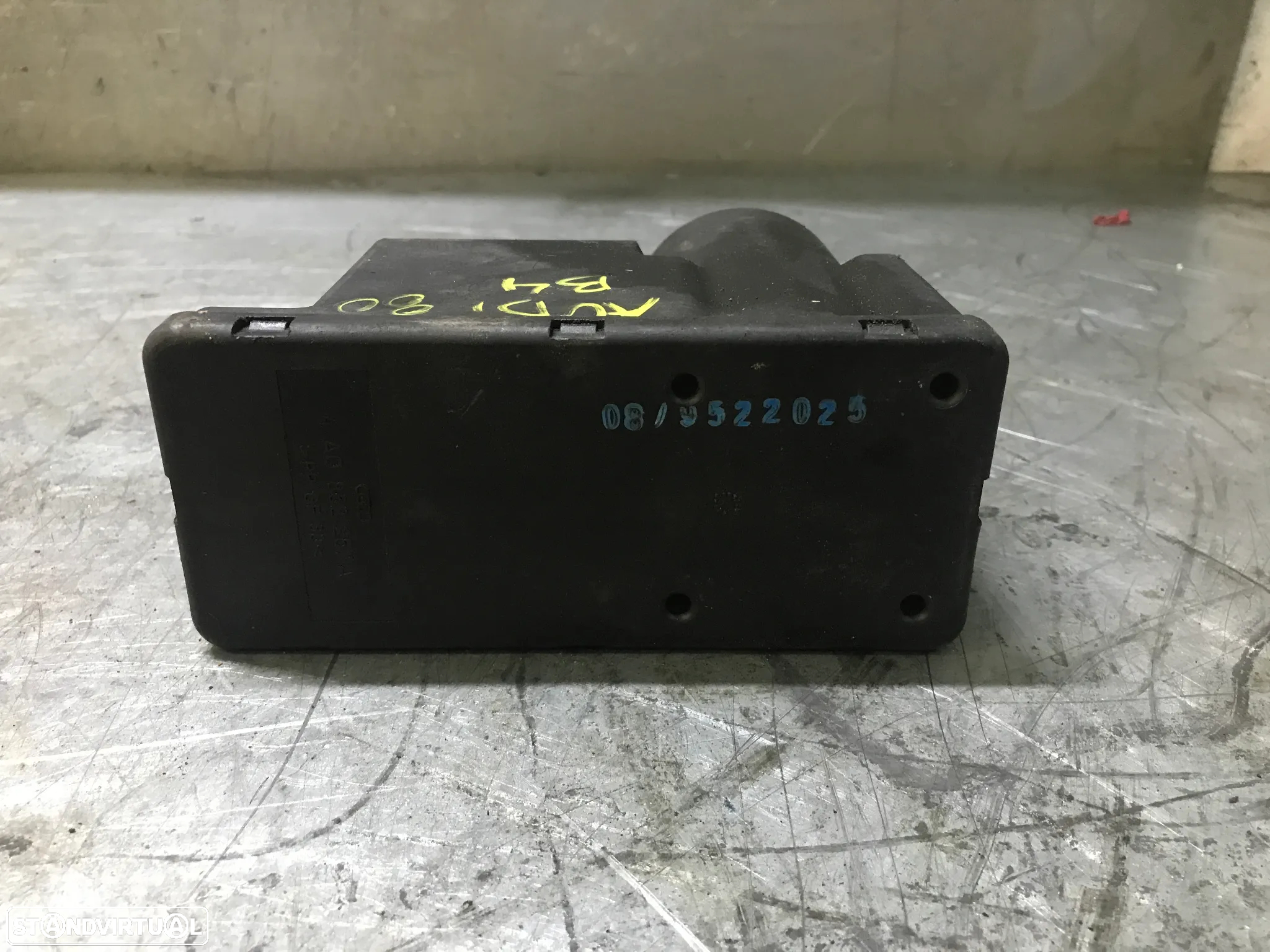 MOTOR VACUO / COMPRESSOR FECHO CENTRAL AUDI 80 A4 B5 - 4A0862257H 4A0862257A - 4