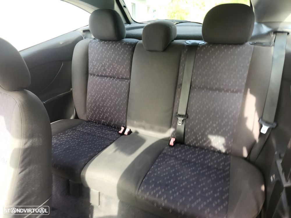 Ford Focus 1.8 TDdi X-Trend - 9