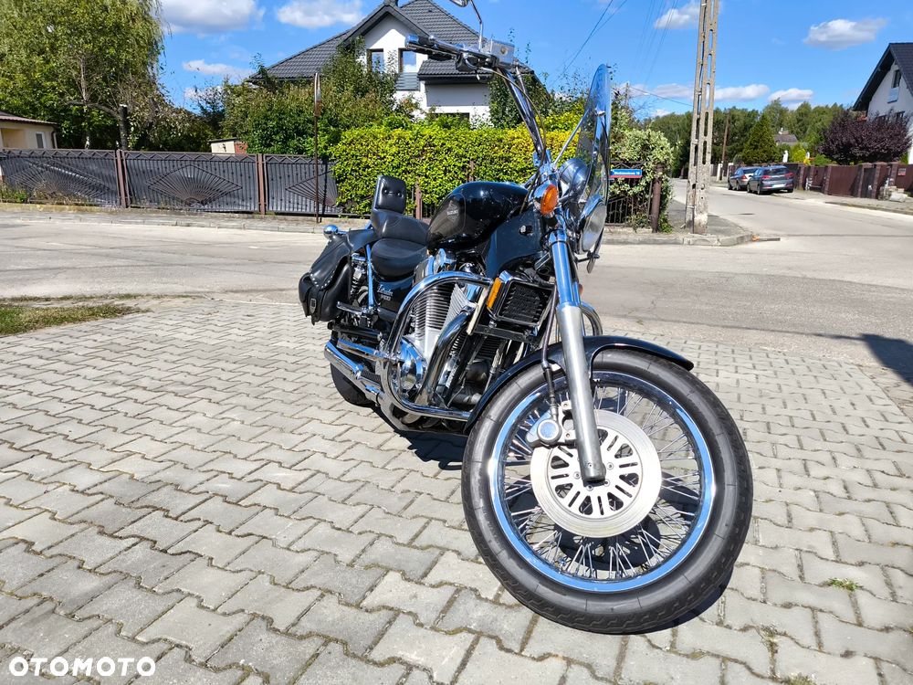 Suzuki Intruder - 8