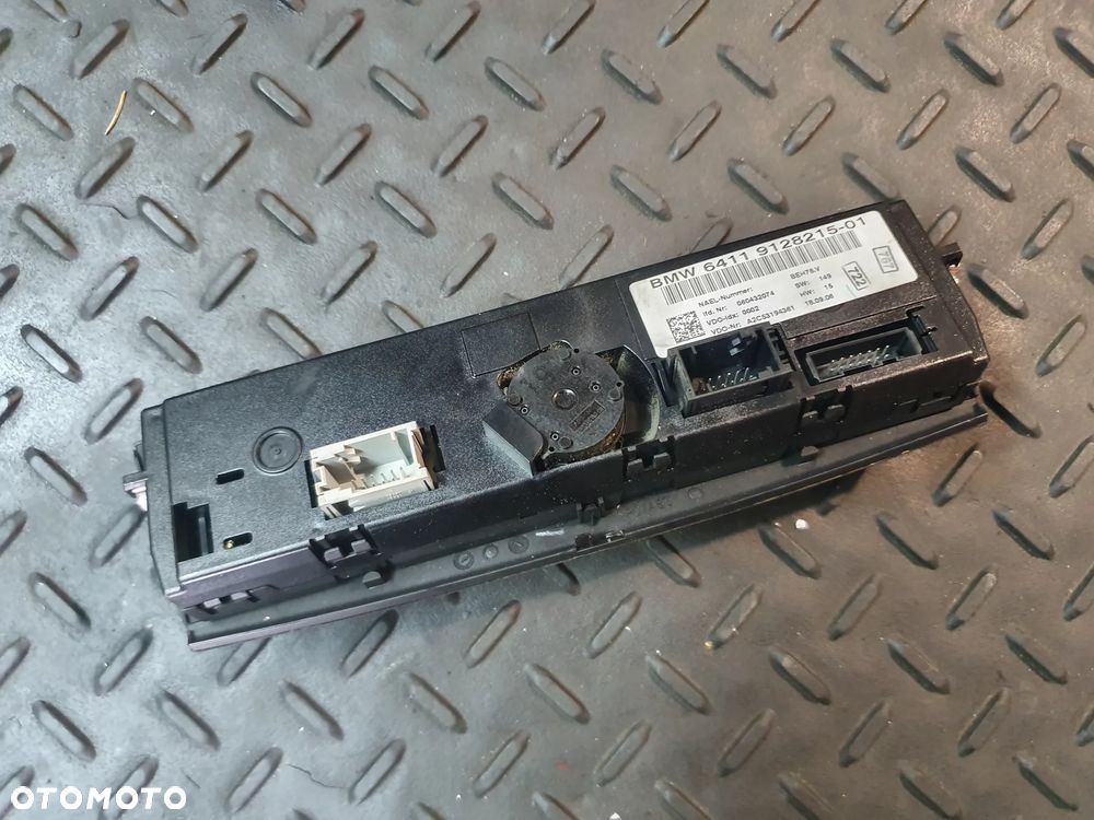 BMW 3 E90 E91 Panel klimatyzacji 9128215 EUROPA - 4