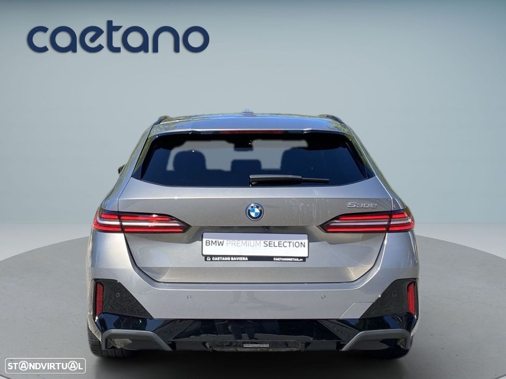 BMW 530 e Pack Desportivo M - 21