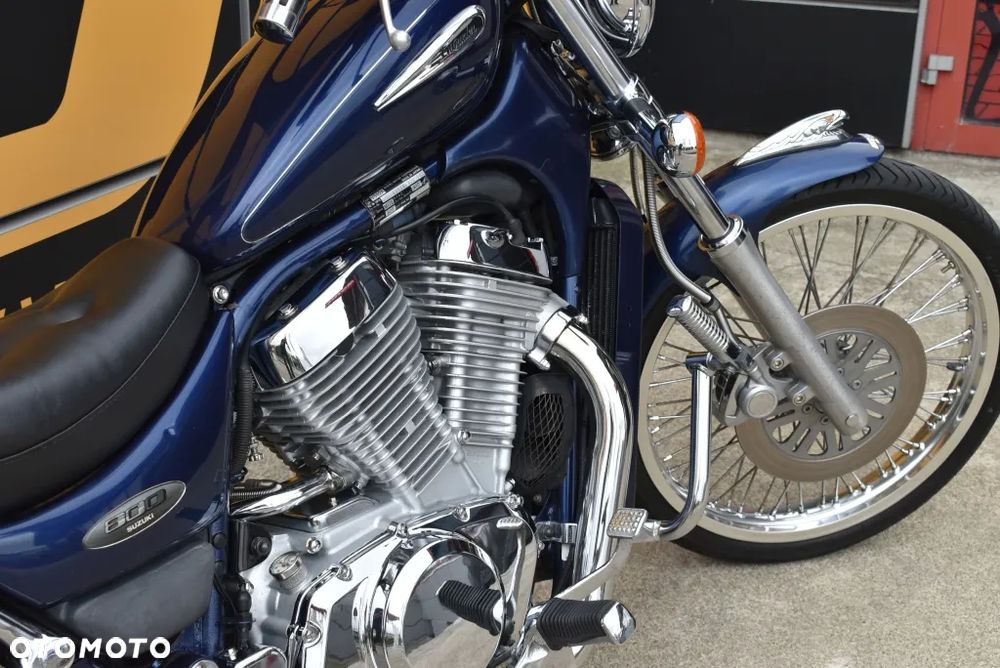 Suzuki Intruder - 29
