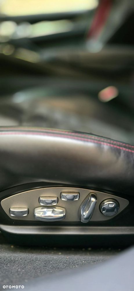 Porsche Panamera - 12